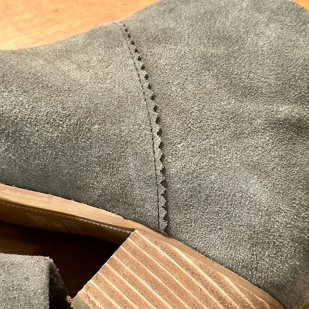 Toms Suede Sage Green Heel Zip Tassels Ankle Boots - Picture 4 of 9